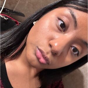 Meet your Posher, Lia